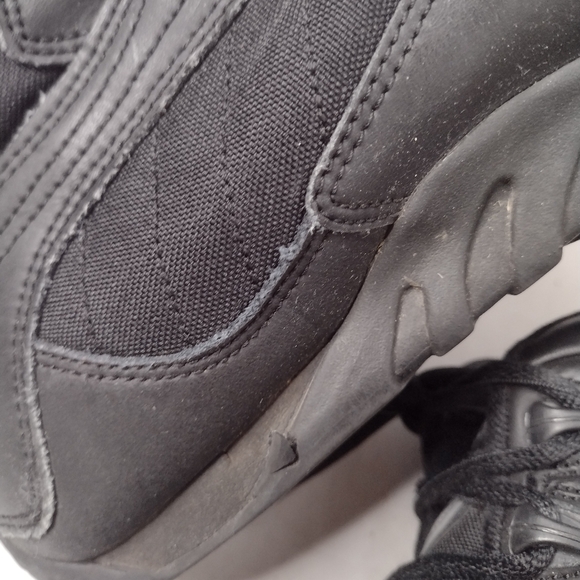 Boots - Picture 10 of 10